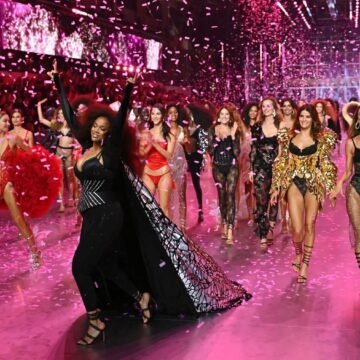 Victoria’s Secret Shareholder Wages High-Stakes Campaign to Oust Chair
